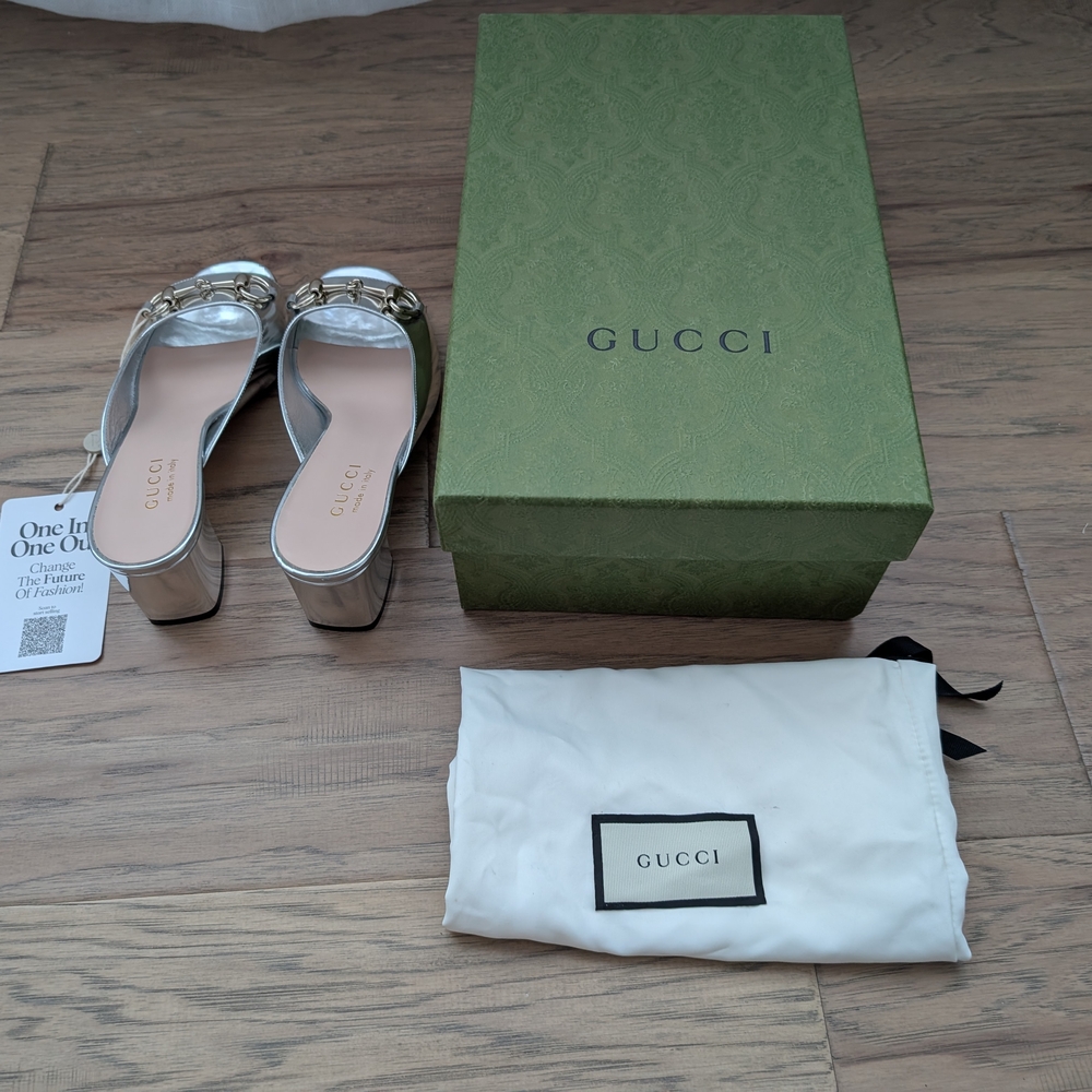 Gucci Women's Silver Open-Toe Heels - Picture 3 of 7